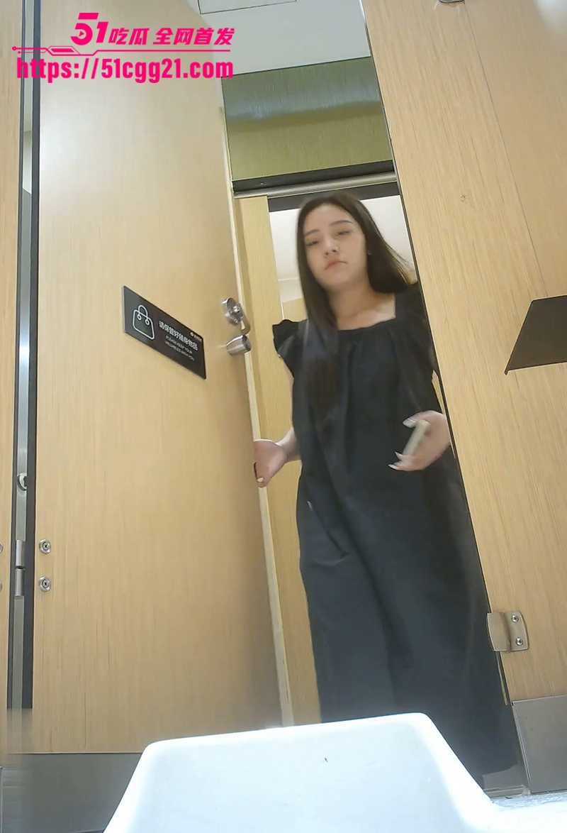 酒吧女厕偷拍视频流出 6 拷贝