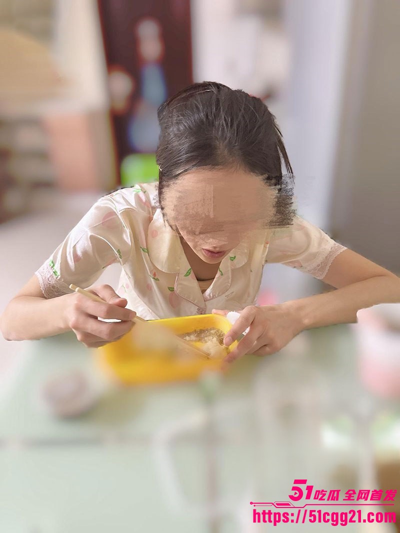 海角乱伦大神新作！丰乳肥臀少妇醉酒沦陷 昔日女神被弟媳老公偷拍调教 沦为胯下玩物 浪叫求饶！