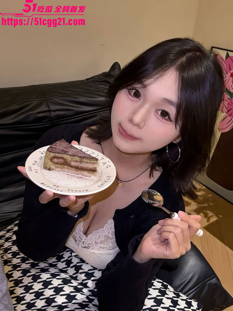 西安学生女友郭昱含露脸口交视频 2