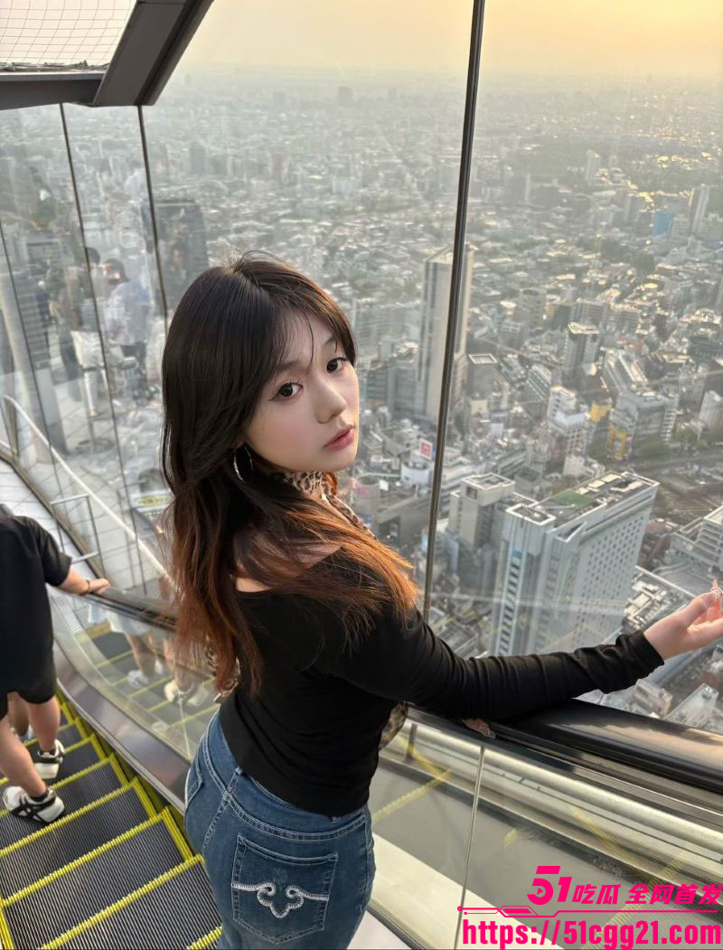 西安学生女友郭昱含露脸口交视频 4