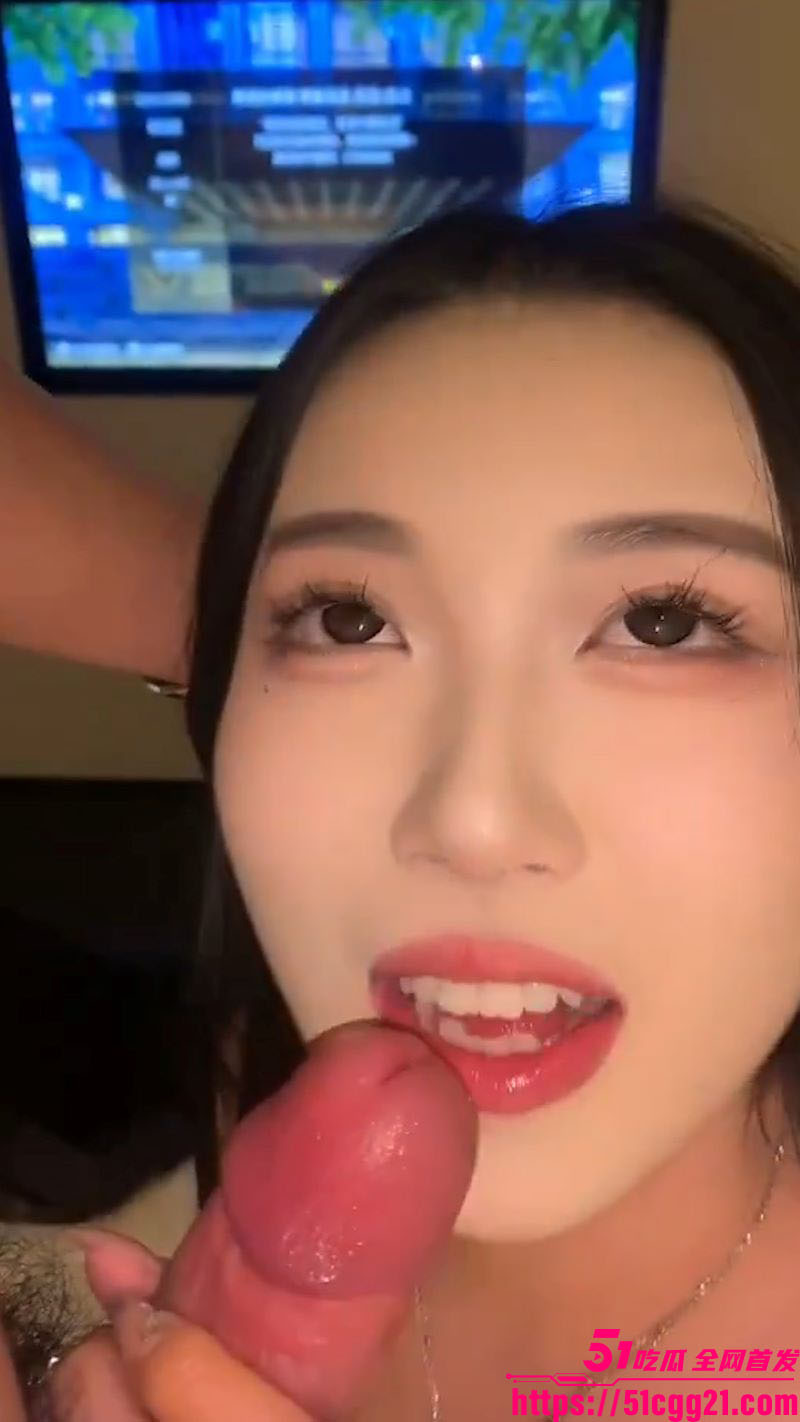 西安学生女友郭昱含露脸口交视频 6