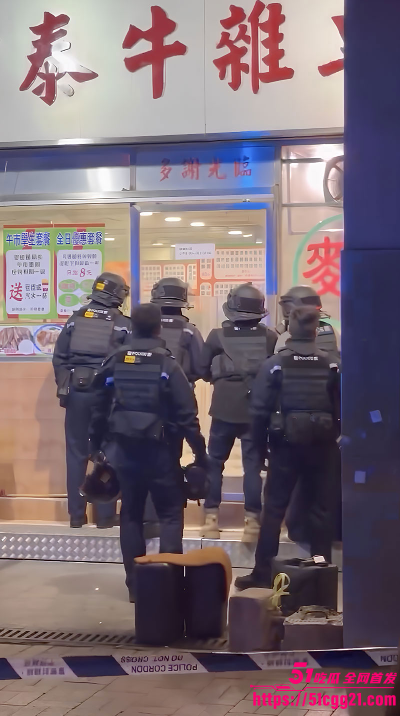 香港上水持刀袭警7