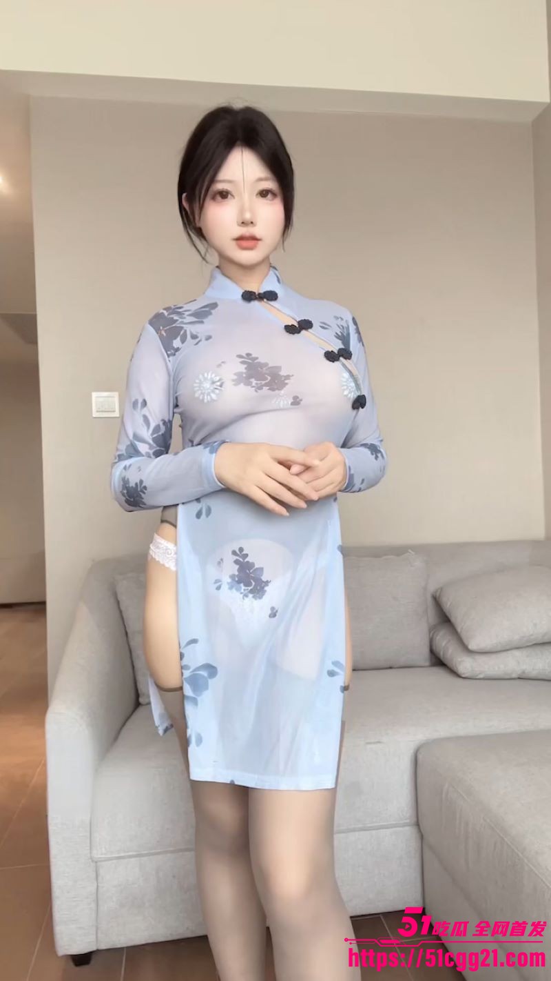 性感福利姬 Nyako喵子 紧身旗袍撩骚 完美曲线狂扭自摸娇喘 水液顺腿滑落 高冷脸蛋下骚劲爆发 欲望失控！