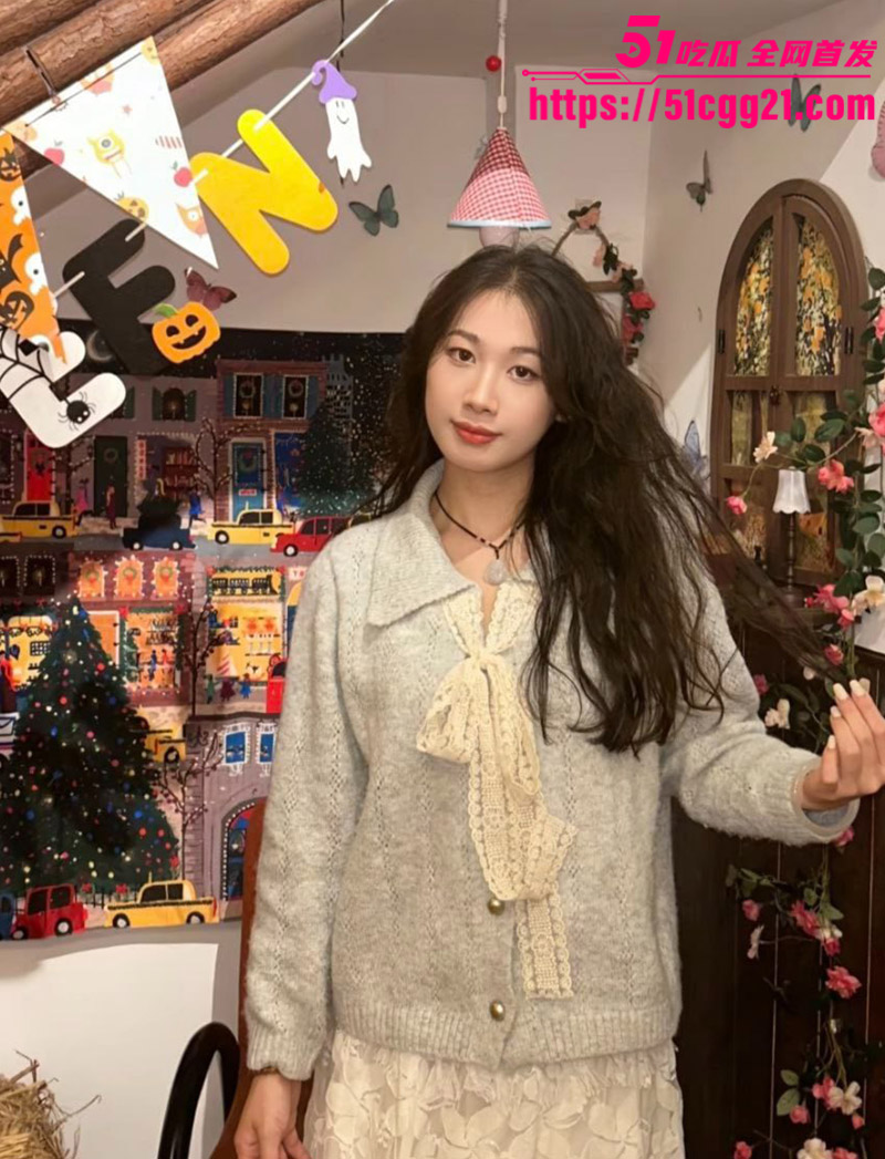 广西超淫语文老师不雅视频流出 性感美乳全裸大秀 蜜桃翘臀圆润挺翘 自拍道具自慰母狗属性尽显！