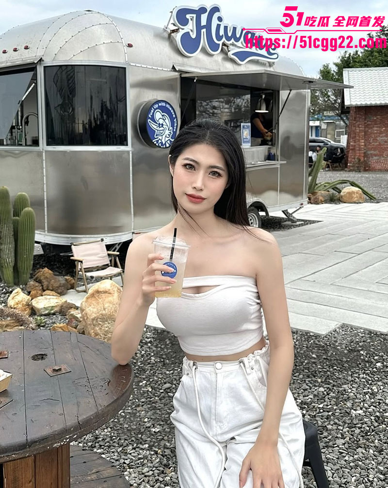 美容店老板娘温佩4