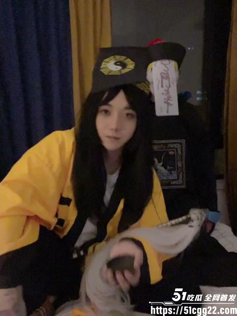 抖音网红道长小麒cos崂山道士又火了 4