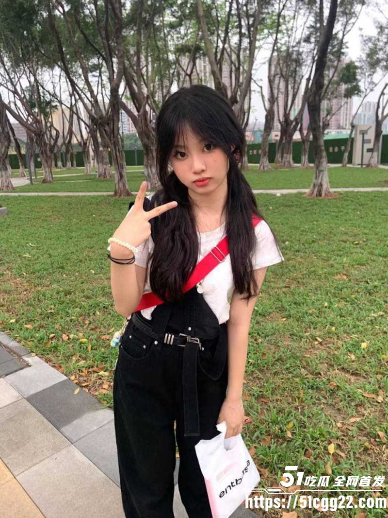 河北石家庄财经职业学院 黄晓倩 网恋惨遭渣男诱骗 反差淫娃主动摘套求操 不雅视频泄密！