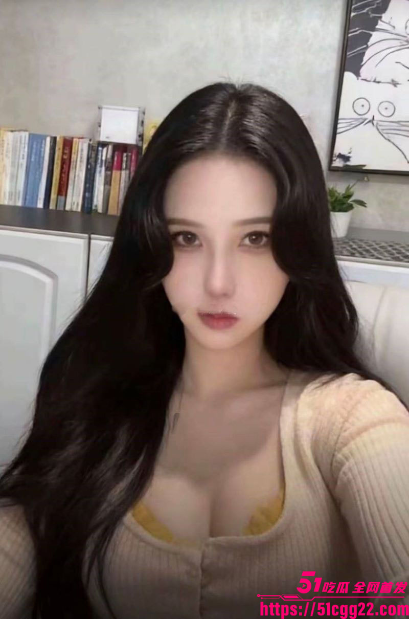 童锦程私生子大瓜后续！复旦高材生妈妈 开直播与粉丝互动聊天 火辣颜值和身材吸粉无数！