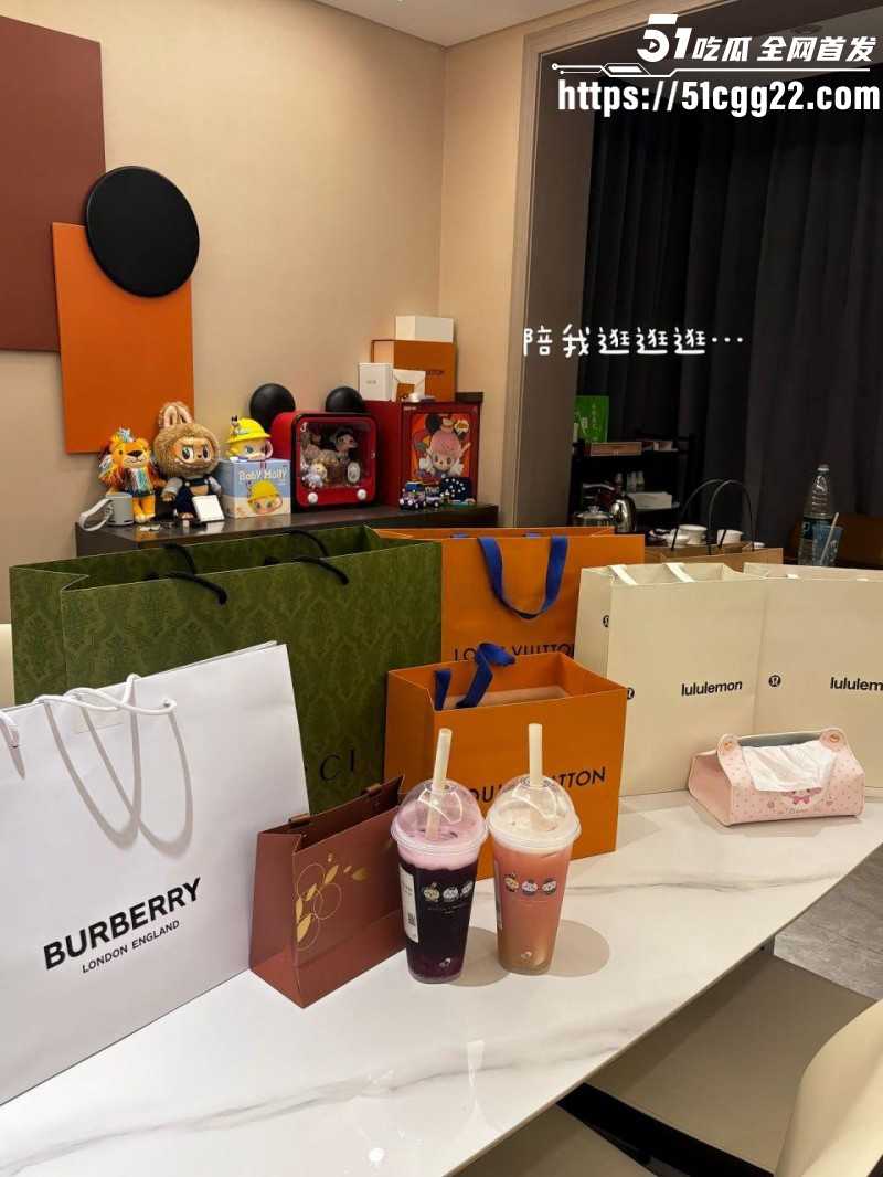 07年拜金女炫耀恋爱日常被曝光卖逼09