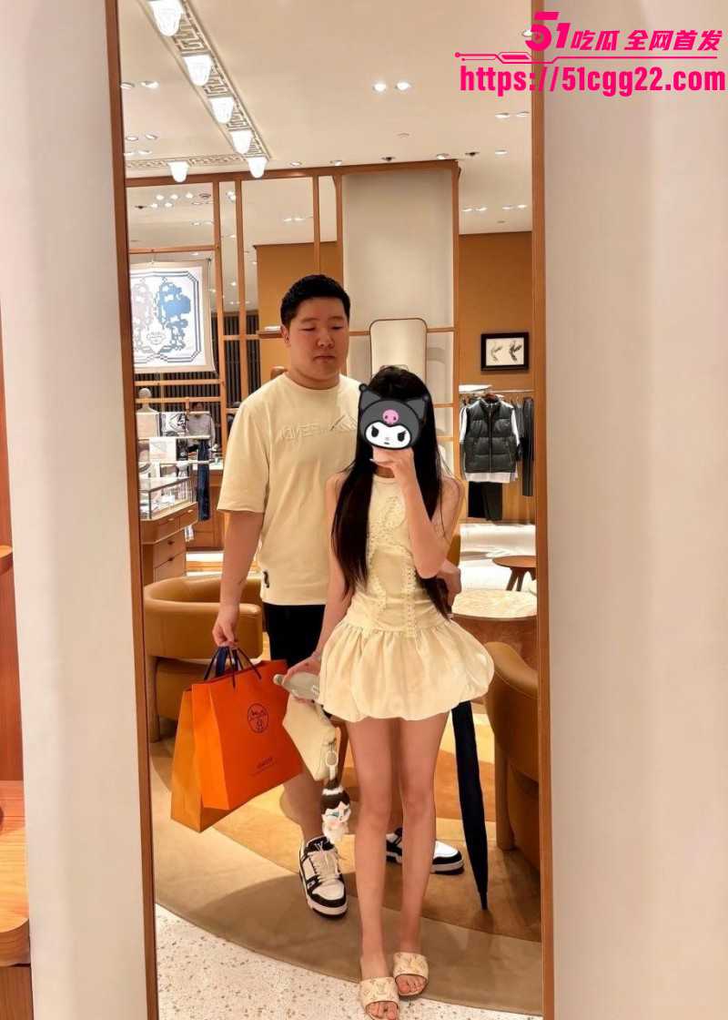 07年反差拜金女 网上炫耀与爹系男友恋爱日常 不料却被扒出卖逼视频 富哥秒变绿龟男！