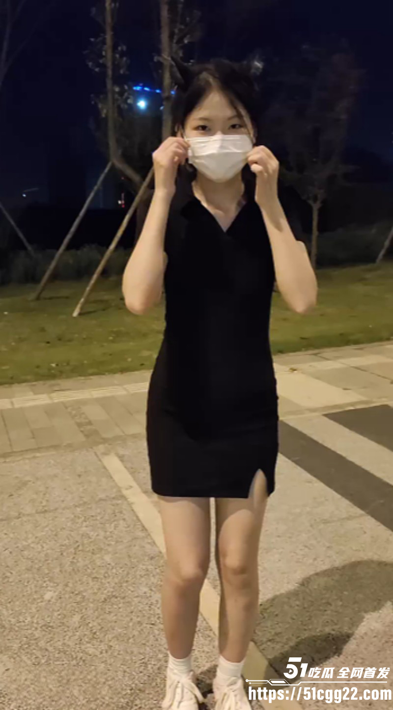 推特顶流福利姬 一口白桃七 露出合集 街头长椅全裸自慰 蒙眼漫步画面紧张刺激！