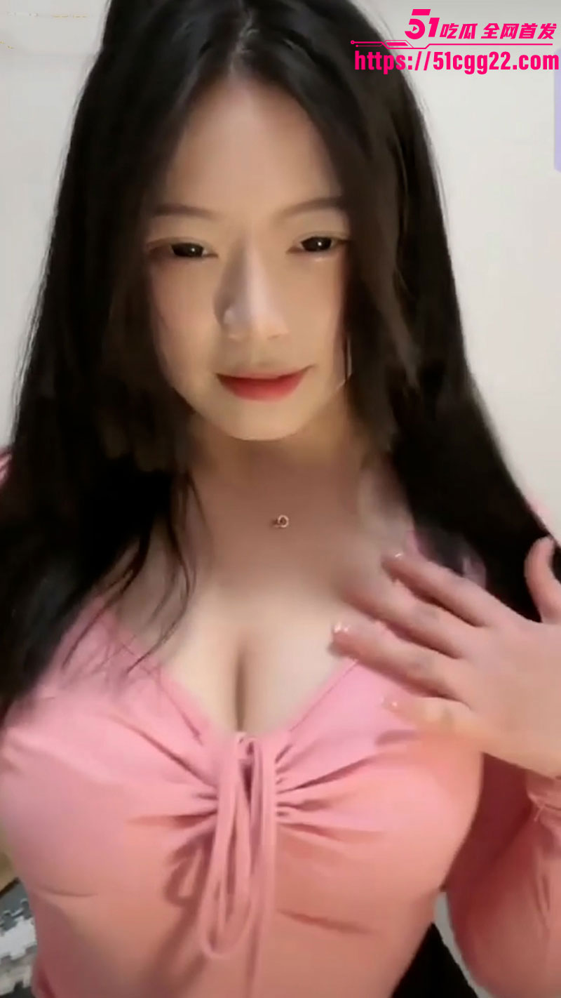 推特巨乳女神 美艳后妈冷艳小姨 付费直播流出 清纯脸蛋配爆炸大奶 骚舞自慰画面无比香艳！