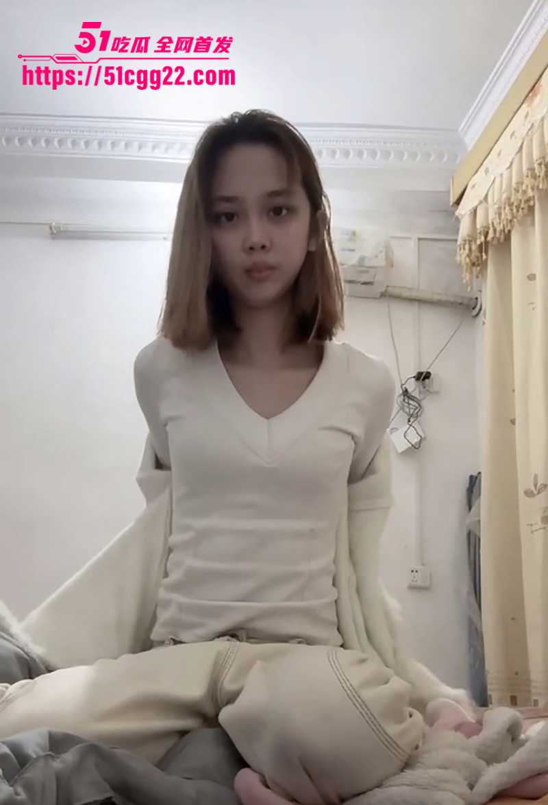 短发黄毛反差婊自慰抚摸视频曝光 2 拷贝