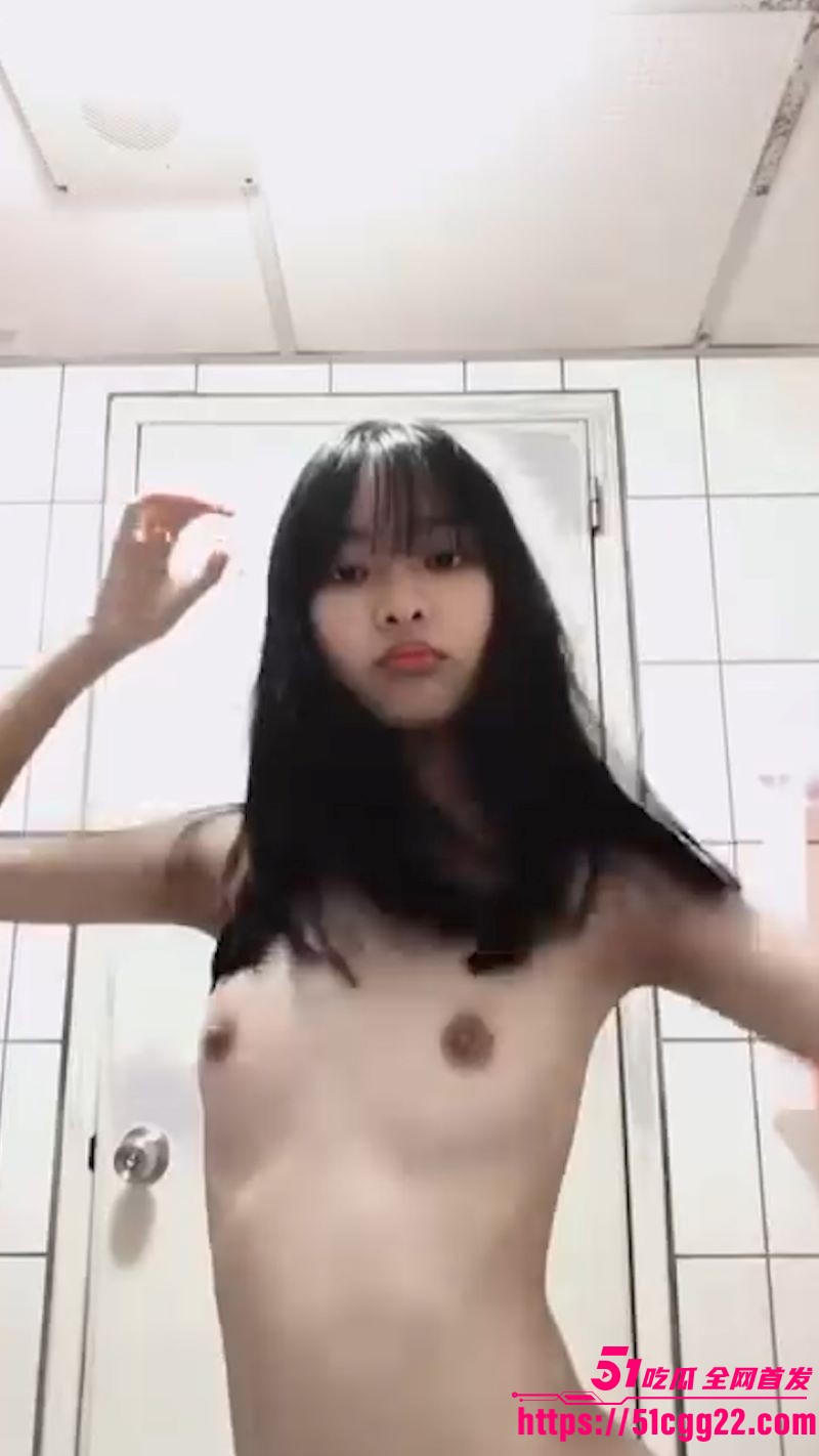 超可爱齐刘海小网美嘟可私密视频外流 5