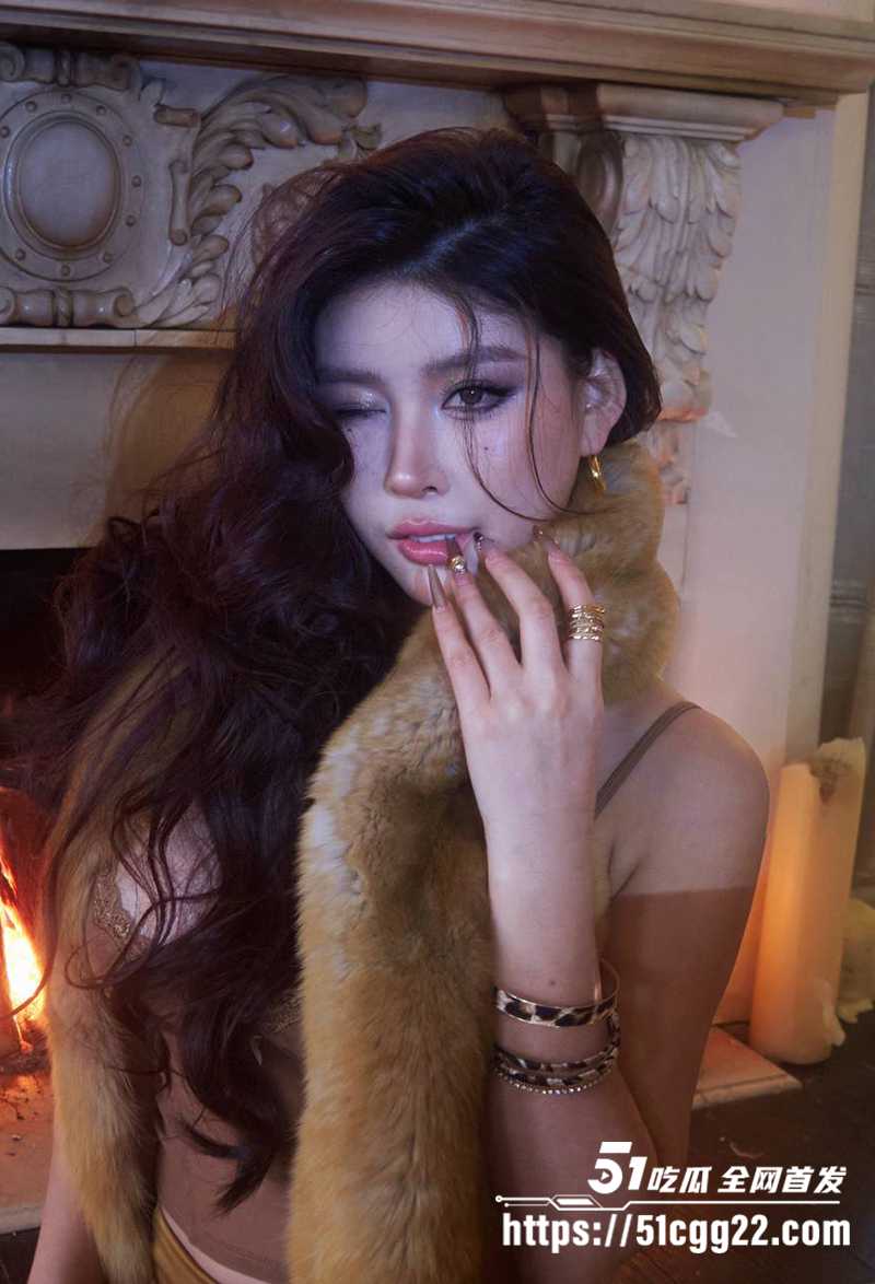 绝色小骚女约炮视频流出 勾引舔狗无套激战 竟在姐妹群实时分享 自曝拿避孕药当钙片吃独爱被内射！