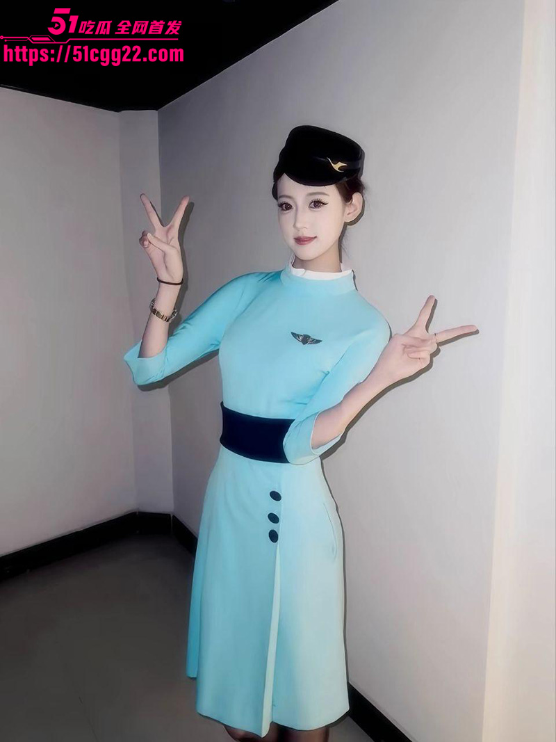 青海师范大学校花 李佳楠 为满足虚荣心榜上金主与男友元旦分手炮 空姐师范双重身份骚上加骚！