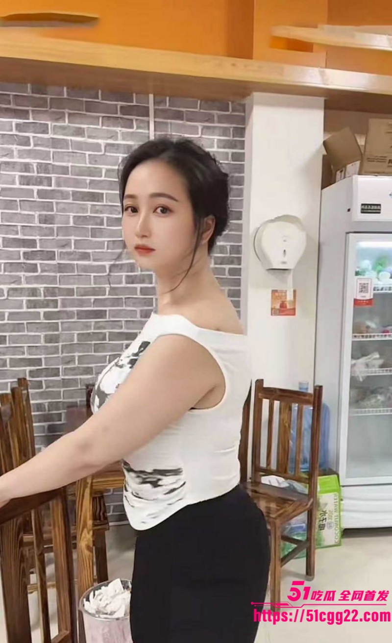 抖音巨乳熟女米粉二号定制福利03