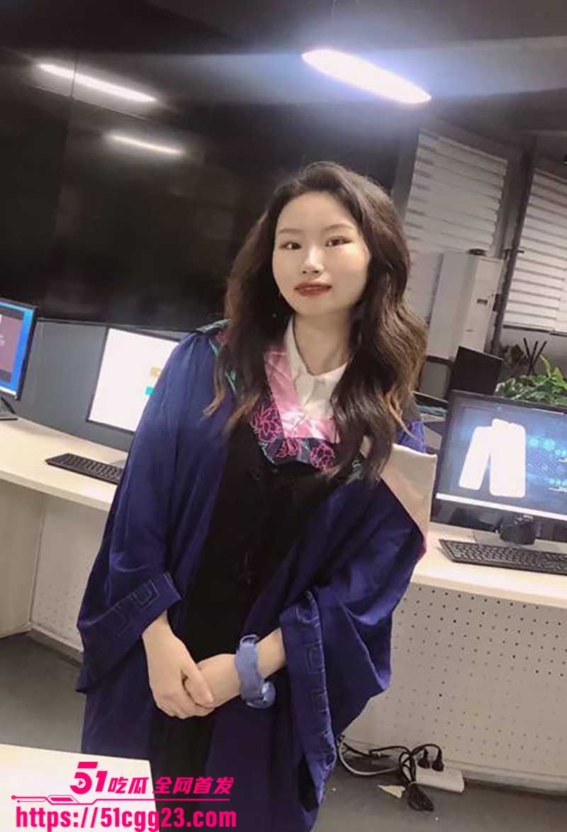 武汉纺织大学外经贸学院辅导员邓易慧不雅视频曝光3拷贝