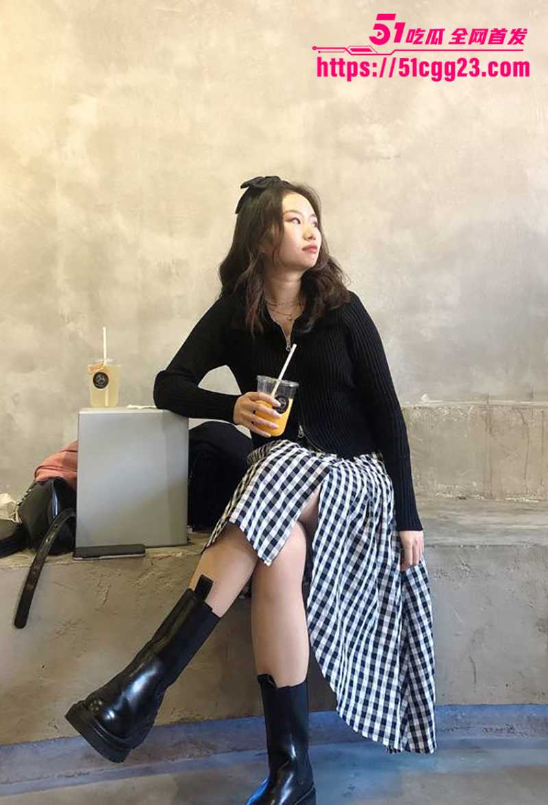 武汉纺织大学外经贸学院辅导员邓易慧不雅视频曝光5拷贝