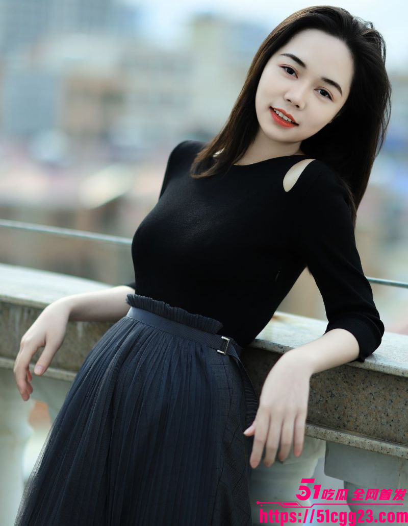 广西D奶人妻女教师 陈晓琳 第二弹 全裸口交后回家狂榨绿帽老公 猛捏巨乳爽到高潮尖叫喷水！