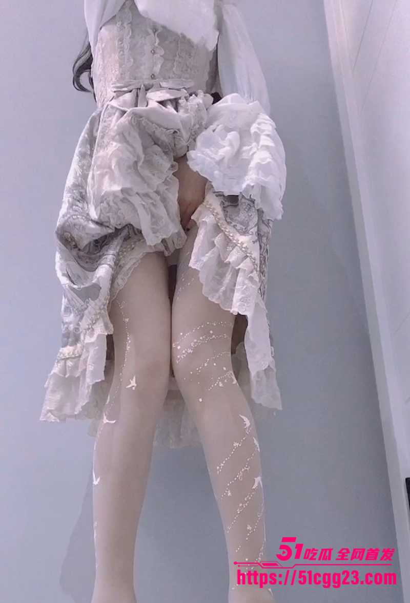 推特极品高颜值萝莉可爱兔付费定制大尺度自慰视频流出2拷贝