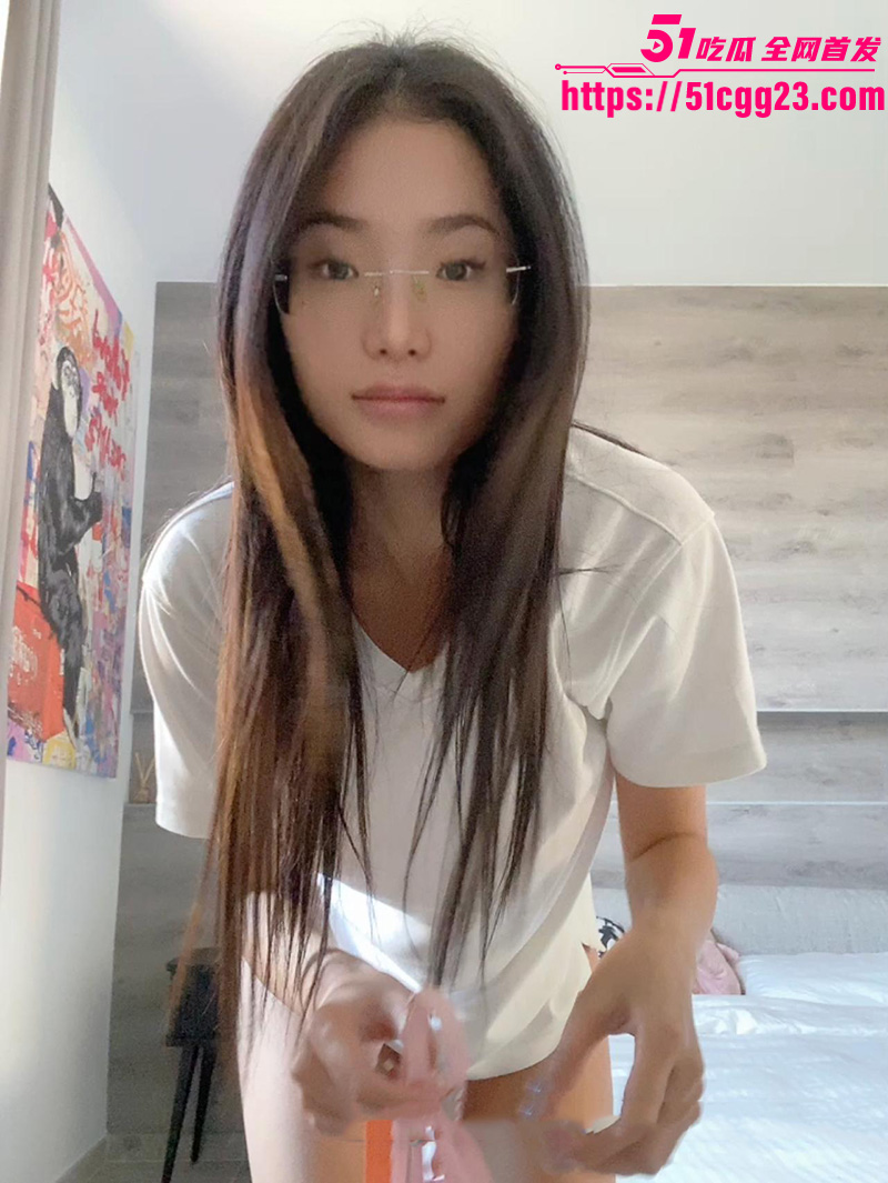 顶级网黄 北京瑶瑶 私拍合集旅游性爱日记流出！极品身材露脸口交 道具自慰大屌猛干 画面激情十足！
