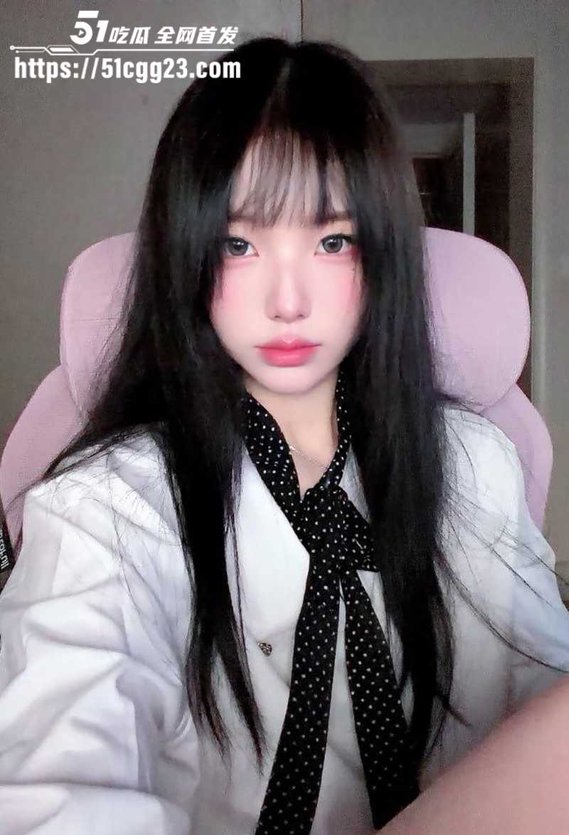 绝美网黄尤物 小瓜陆 新作合集 COS魅魔扮女仆 分腿露穴玩自慰 双洞齐开撸点爆多！