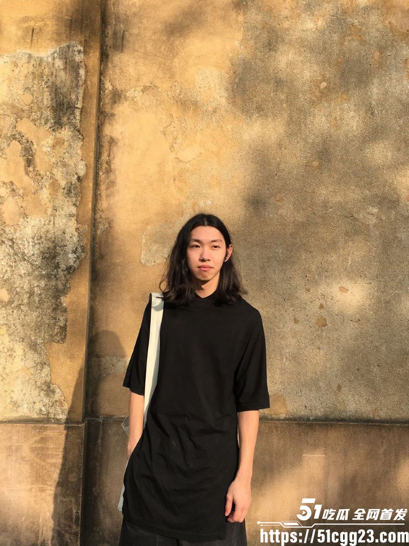 网友独家曝光兄弟女友无套露脸做爱视频 4