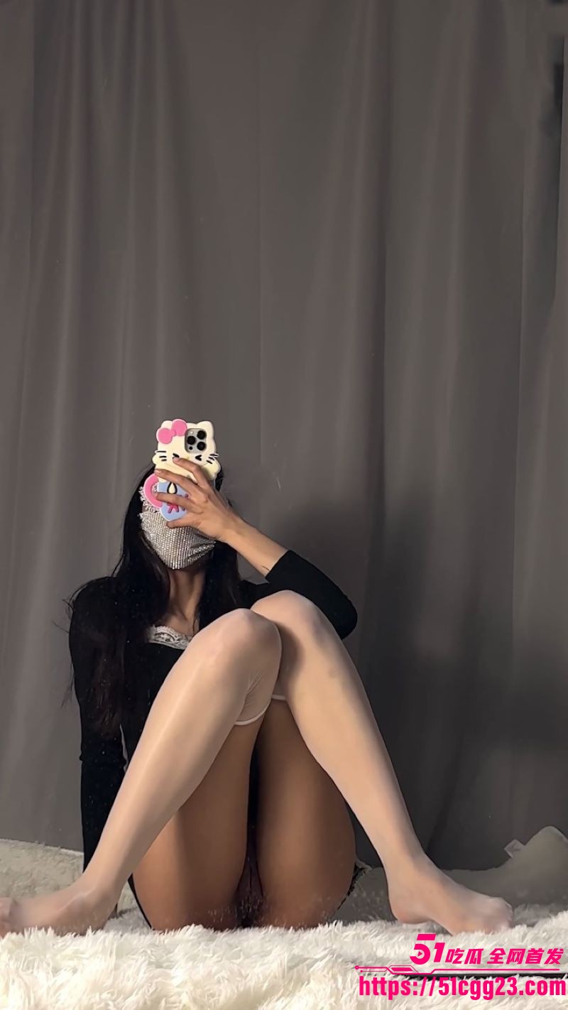 顶级巨乳肥臀Drkiki性爱合集流出 4