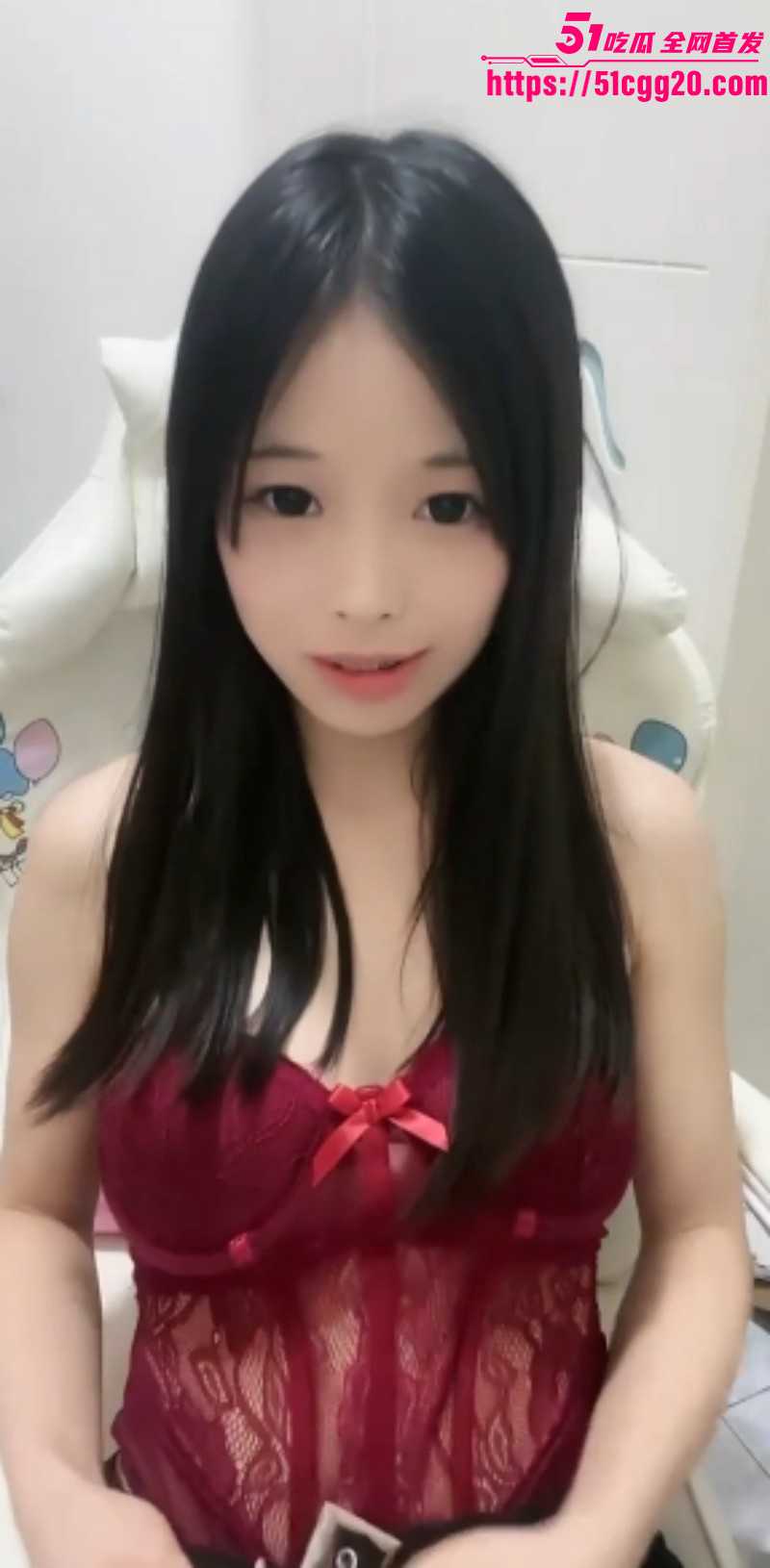 超清纯美女主播 张晓仪 与金主裸聊视频流出 发情揉奶淫语不断 扣逼自慰高潮浪叫！