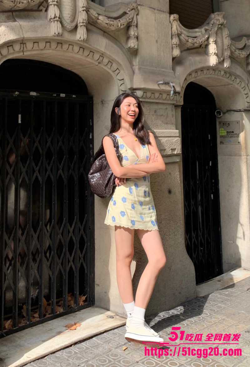 美女大学生 黄美玲 不雅视频流出！高挑玉体阳光婀娜 淫照露出狂飙肛塞 捆绑调教被打桩爆操骚浪翻天！