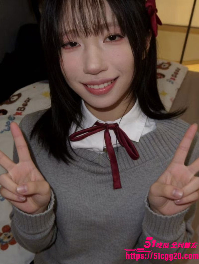 超淫情侣性爱视频曝光！性欲超强学生妹颜值身材双在线 露脸口交深喉吞吐 后入猛干翘臀浪叫连连！