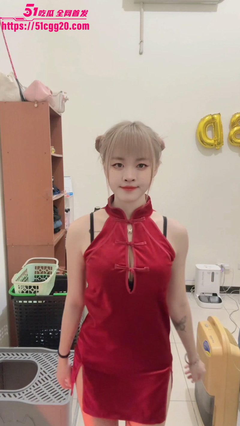 极品网红萱萱不雅视频流出04