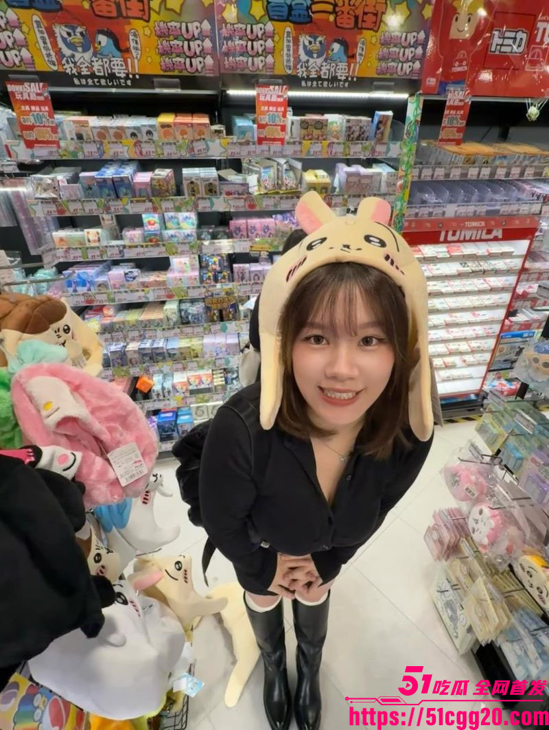 超美巨乳短发驻唱歌手性爱泄密 3