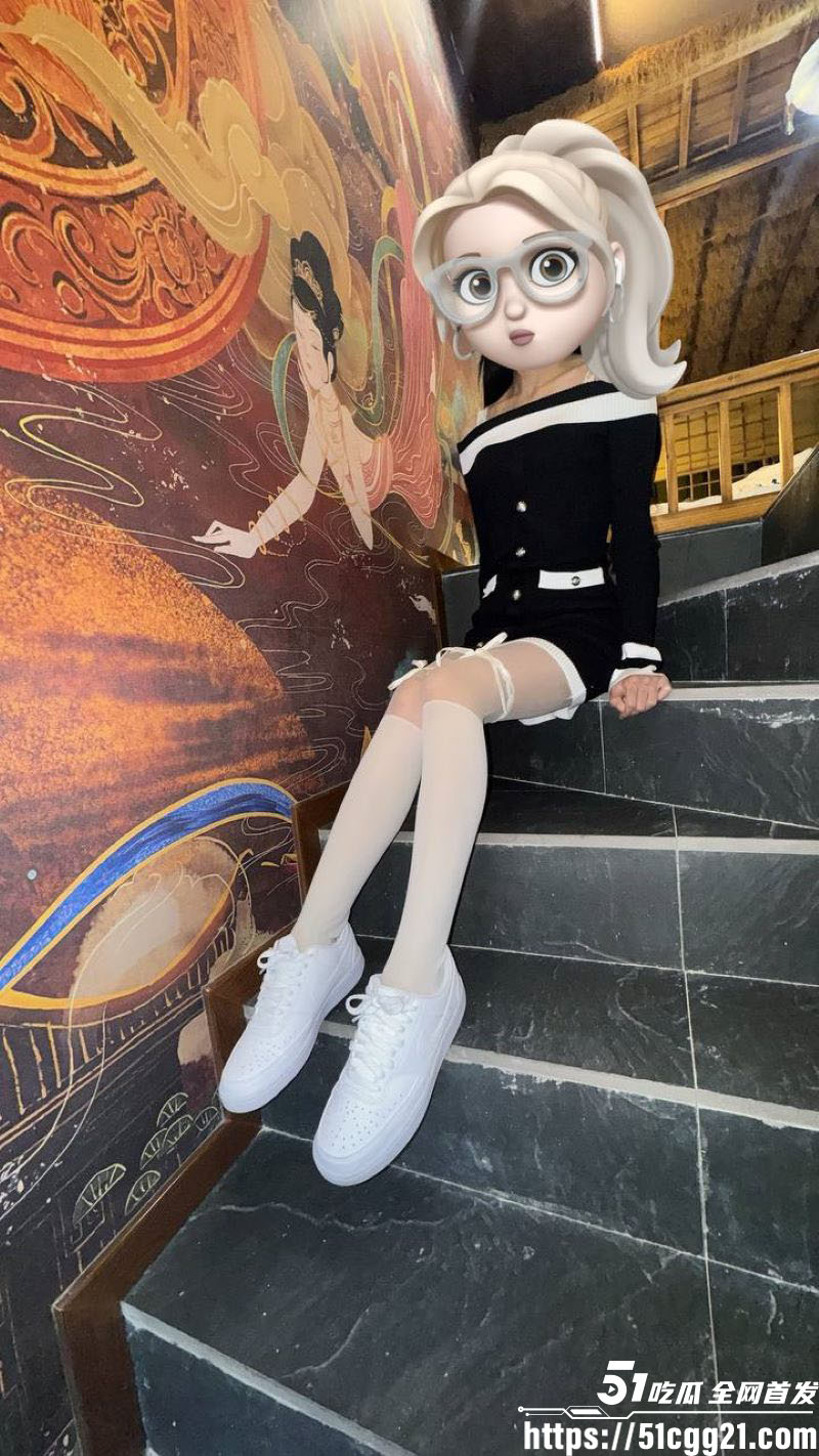 51原创大神 小姨子的秘密 新作 公共卫生间遇见小姨子自己玩具自慰 撕破白丝打桩爆操 淫水狂喷！