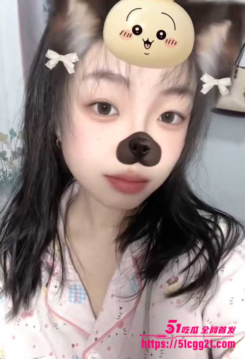 漳州反差眼镜妹 王佳蕊 爆乳肥妹可欲可甜 穿情趣装玩援交 露脸拍片车震泄欲 被操的淫尿狂喷！