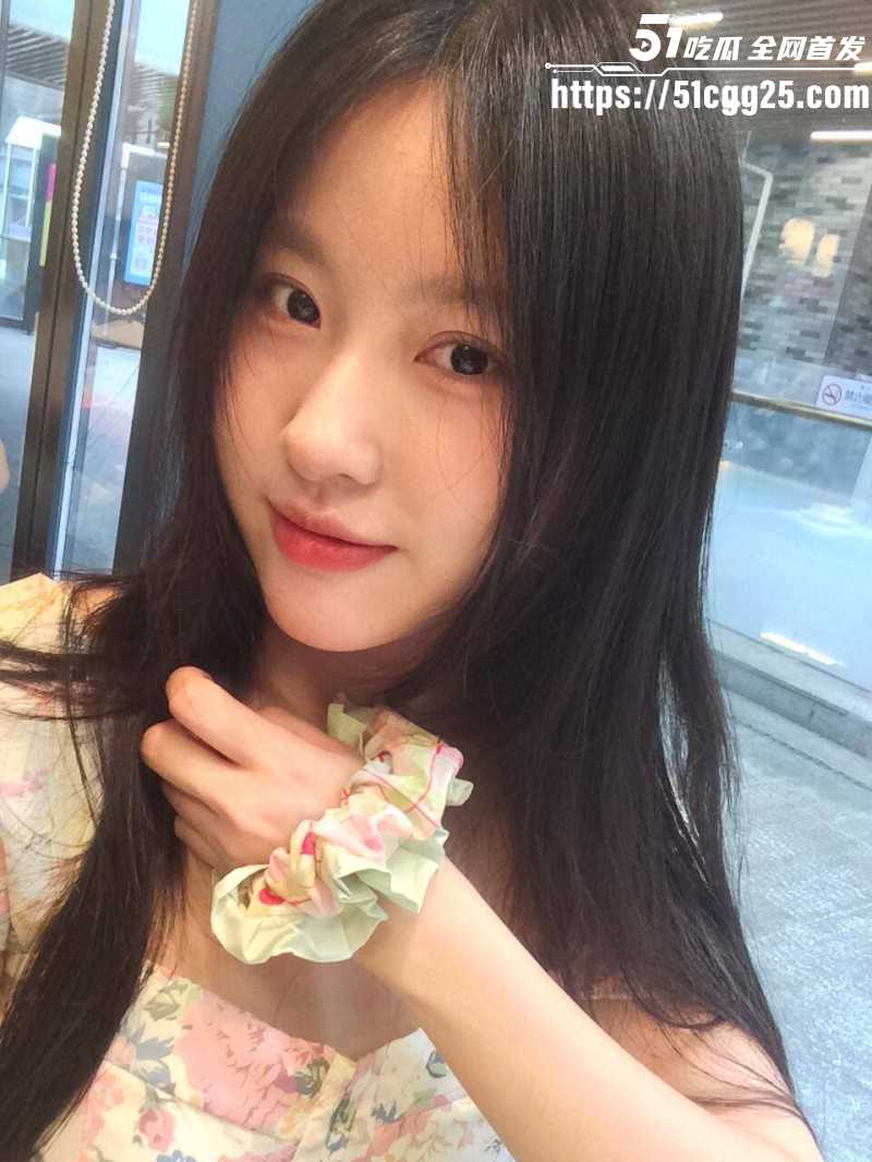 19岁美少女出轨为炮友打胎05