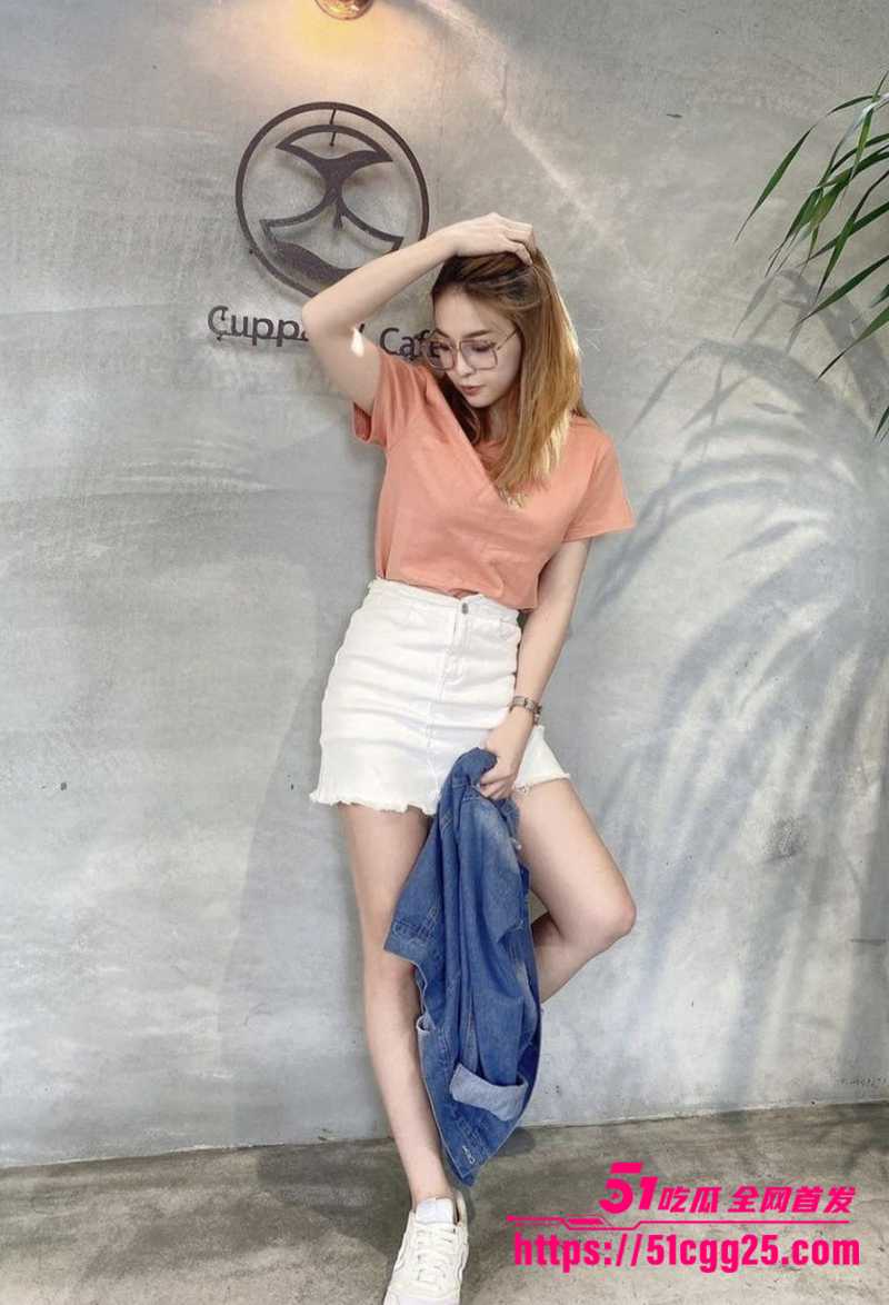 翘奶大学生御姐 网调淫片流出 颜美奶大反差放荡 戴乳夹跳裸舞 撅起肥臀露菊花超会撩！