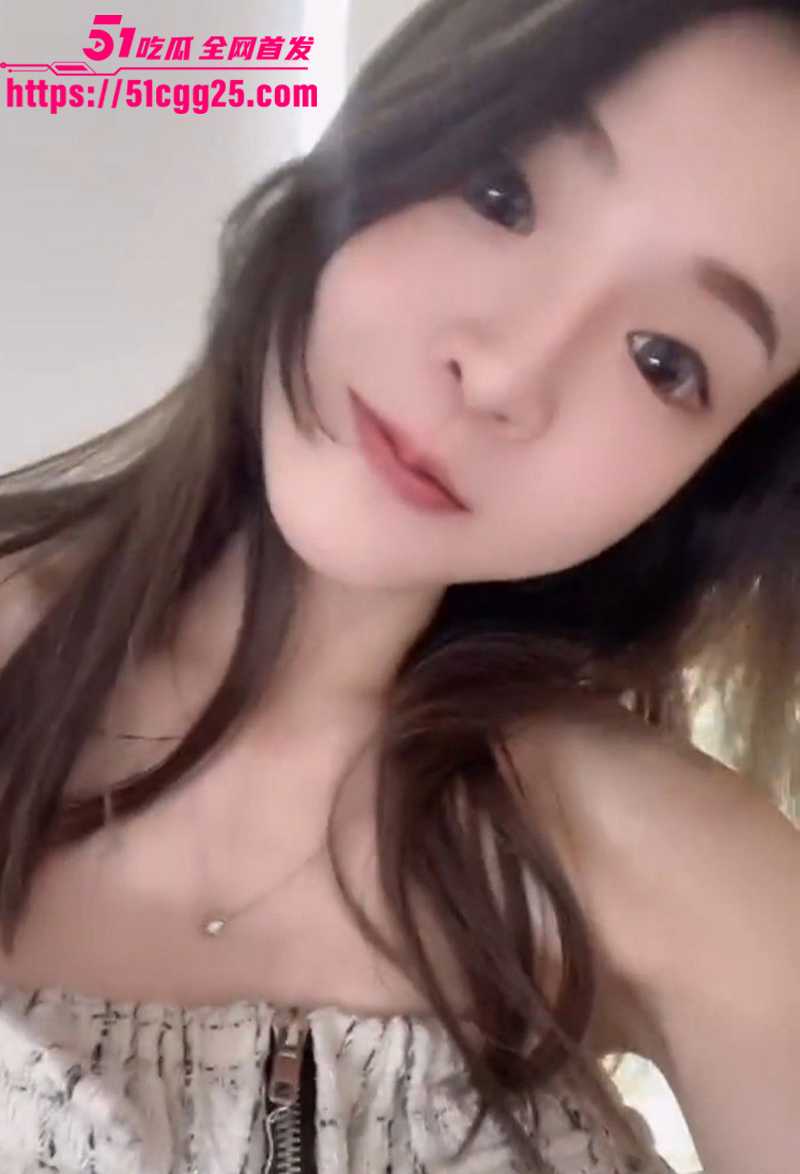 清纯可爱高颜值大学生被网路大神调教自拍视频流出3拷贝