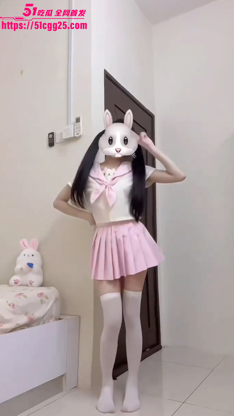 萝莉福利姬兔兔3