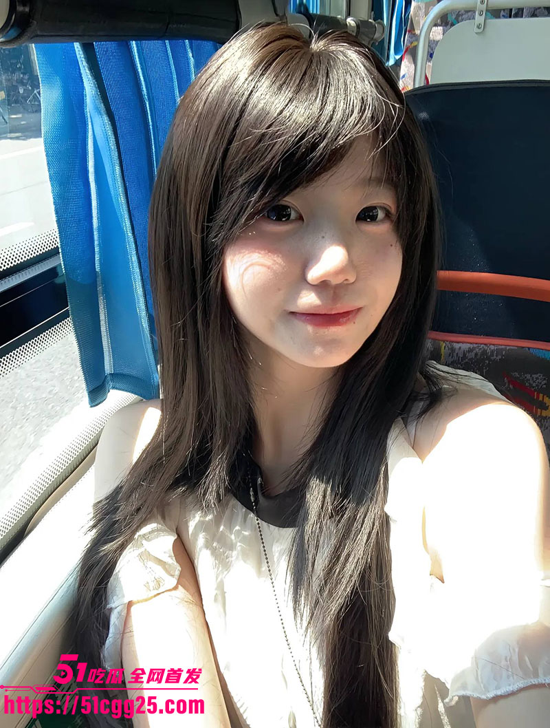 四川反差小妹 汪晓琳 性爱视频泄漏！小骚货露脸口交深情舔屌 男友多姿势爆操骚到腿软！