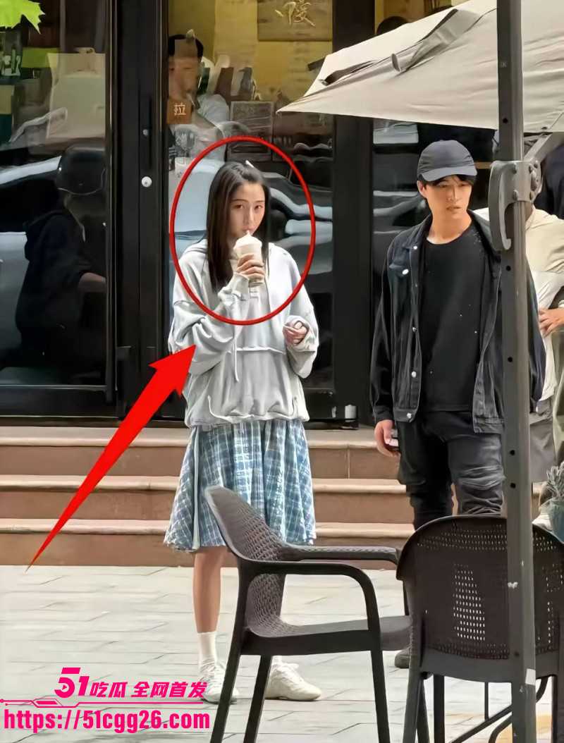 95后小鲜肉王安宇被曝与关晓彤同居011