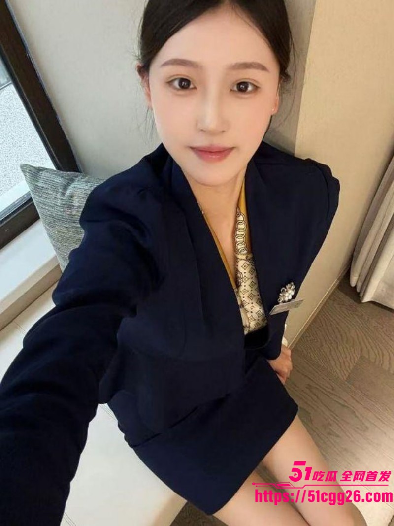 约炮大神猎艳高端案场客服 热聊一月成功拿下 顶级口活爽到飞起 无套狂操浪叫销魂！ 2