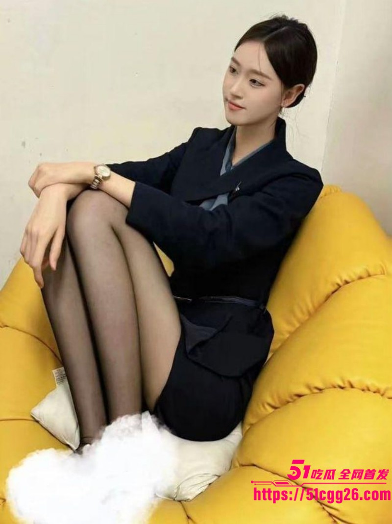 约炮大神猎艳高端案场客服 热聊一月成功拿下 顶级口活爽到飞起 无套狂操浪叫销魂！ 5