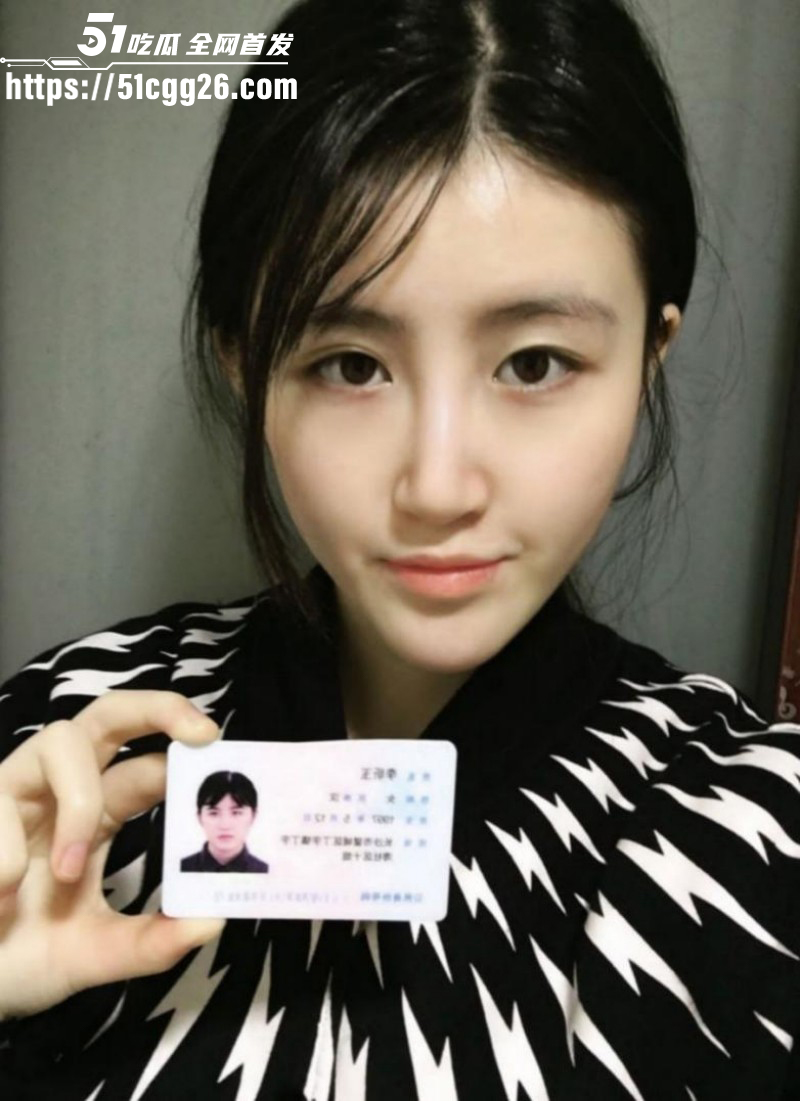 湖南长沙反差女大 李昕玉 裸贷视频泄密 撅臀揉胸尽显风骚 校园女神下贱无比！