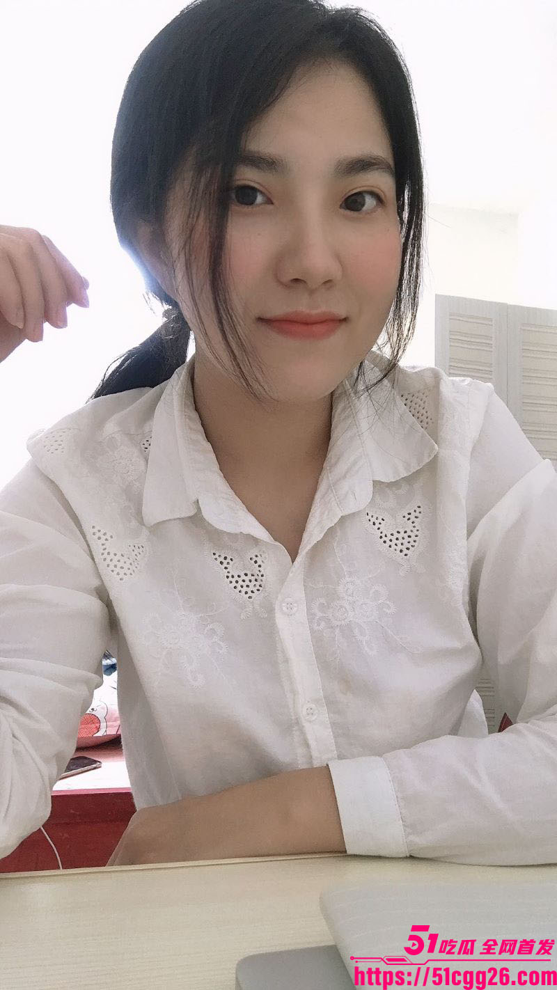 推特极品少妇yuanxiang大胆露脸 3