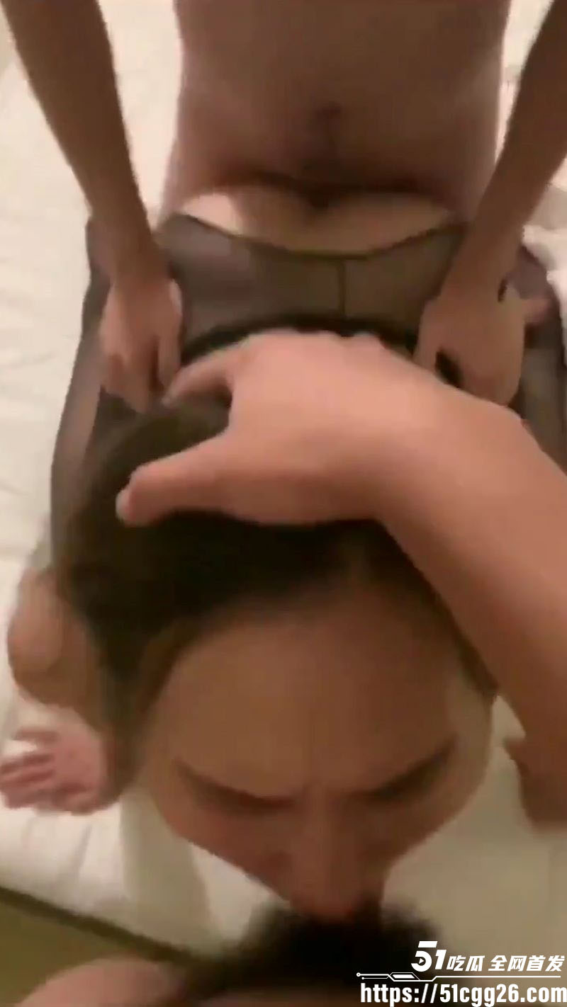推特极品少妇yuanxiang大胆露脸 8