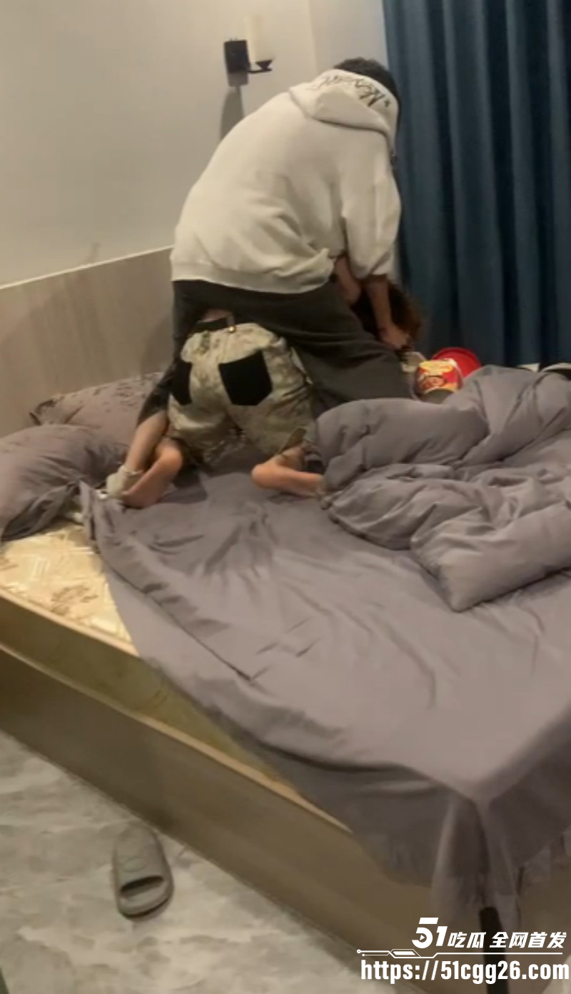 痴情小哥追求白月光6年03