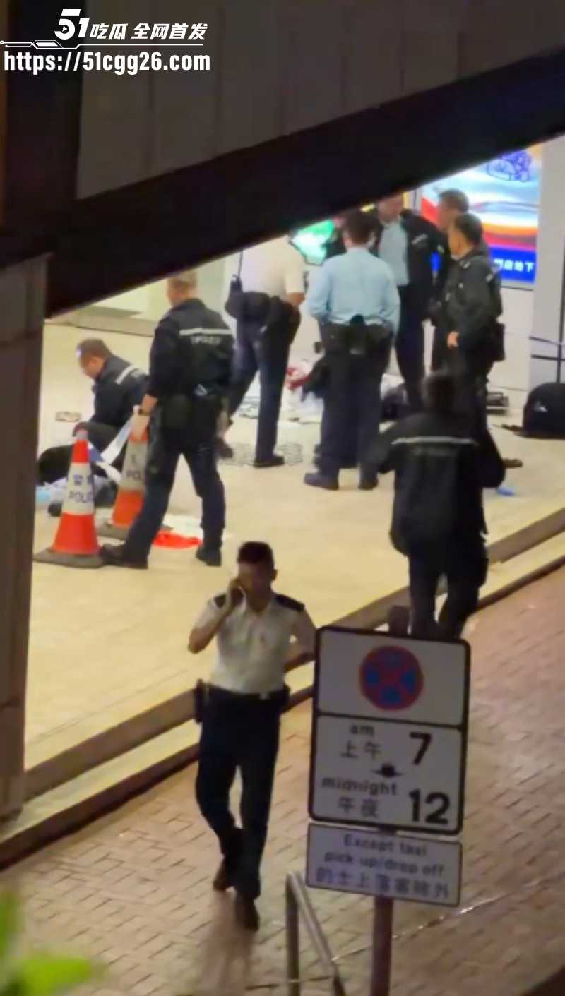 香港屯门市广场持刀伤人事件07