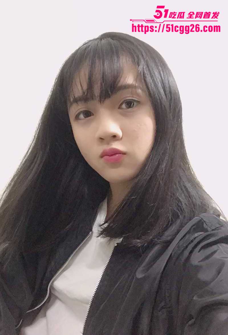 极品轻熟人妻与老公情趣淫片流出 气质高冷身材诱人 主动掰开粉穴迎合插入 足交画面香艳刺激 堪称人间极品！